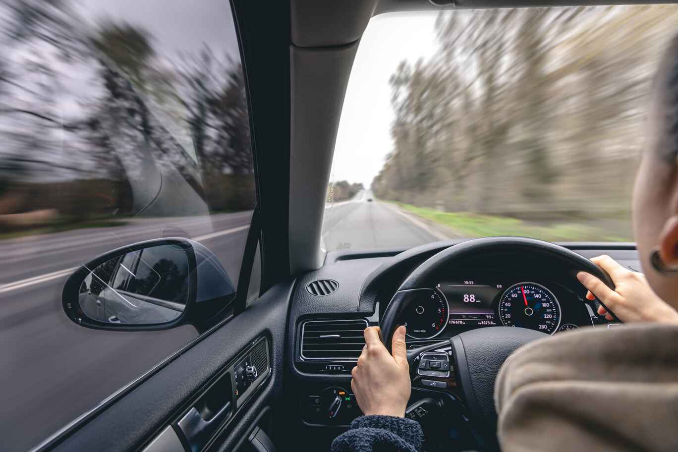 Auto's met lage kilometerstand vinden: 8 geheime tips van autohandelaren 2024